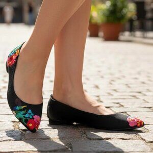 Nine West Embroidered Floral Pointed Toe Flats Black Women’s Size 8.5 M